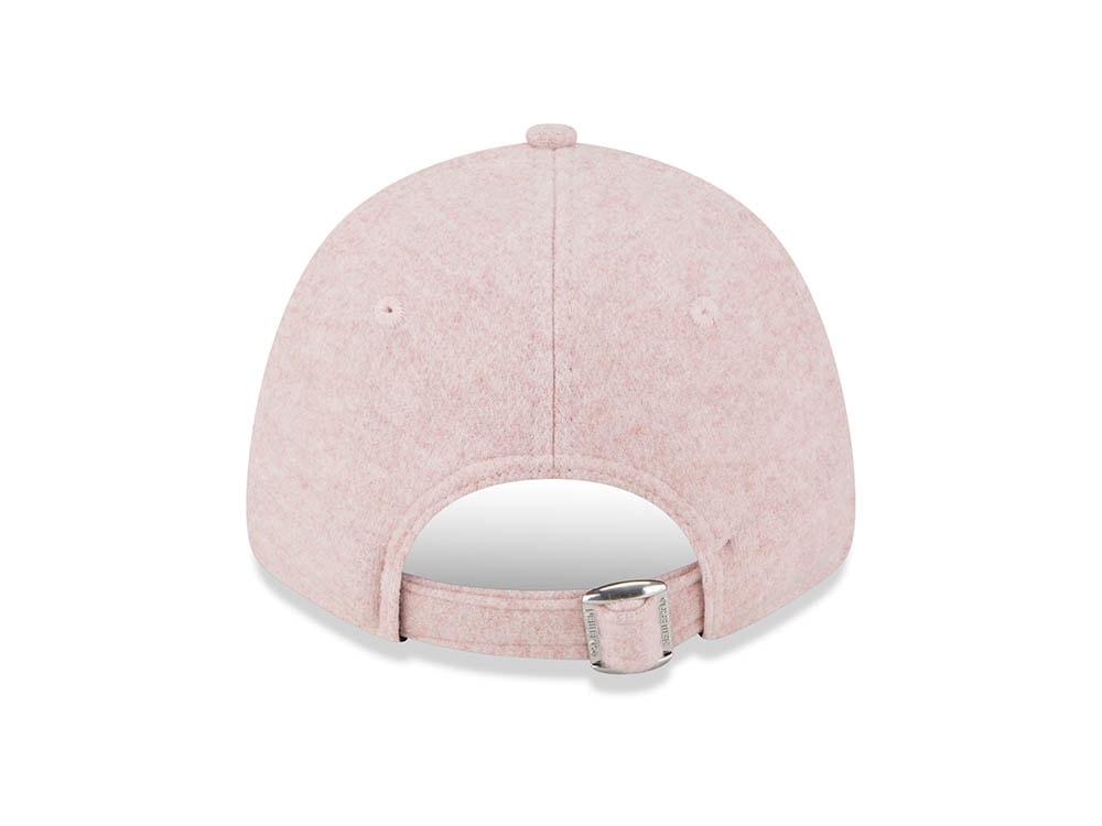 New Era New York Yankees Fleece Pink Womens 9Forty Strapback Hat