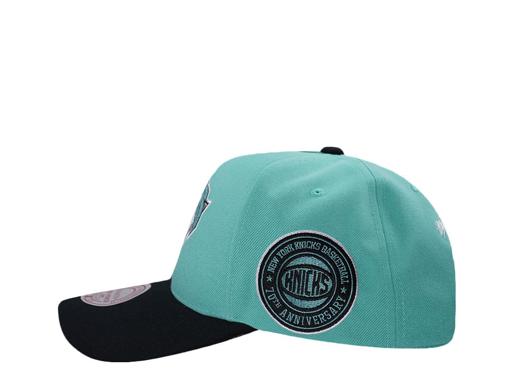 Mitchell & Ness New York Knicks NBA In The City Teal Edition Pro Pinch Fit Snapback Hat