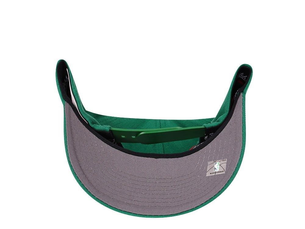 Mitchell & Ness Boston Celtics Team Ground Red Line Solid Flex Snapback Hat