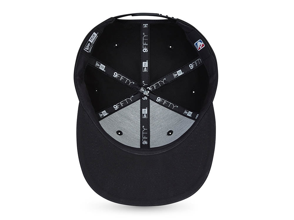 New Era Los Angeles Lakers Black 9Fifty Snapback Hat