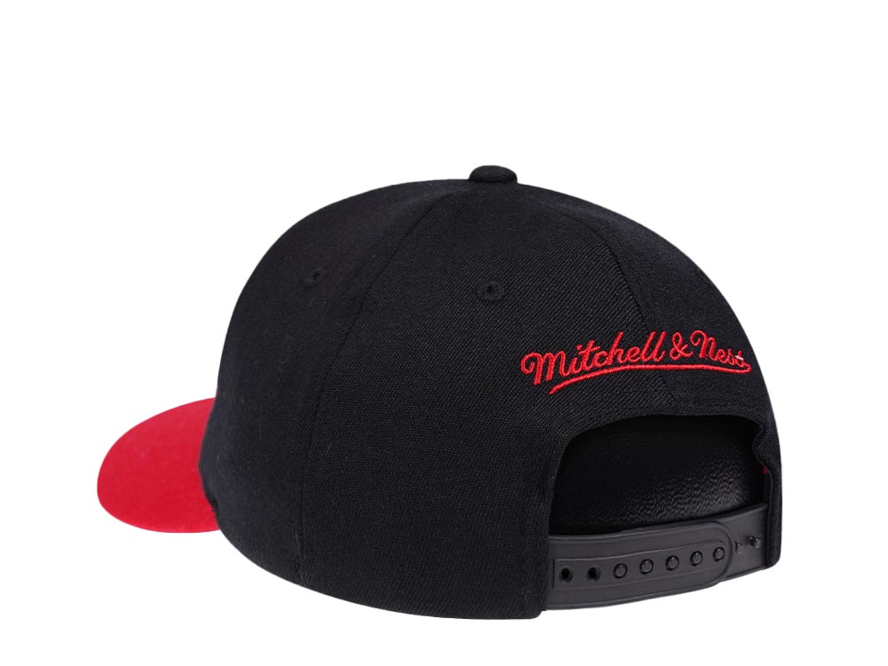 Mitchell & Ness Toronto Raptors Team Two Tone Red Line Solid Flex Snapback Hat