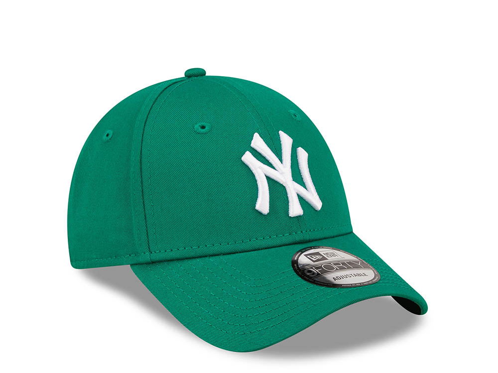 New Era New York Yankees Green Womens 9Forty Strapback Hat