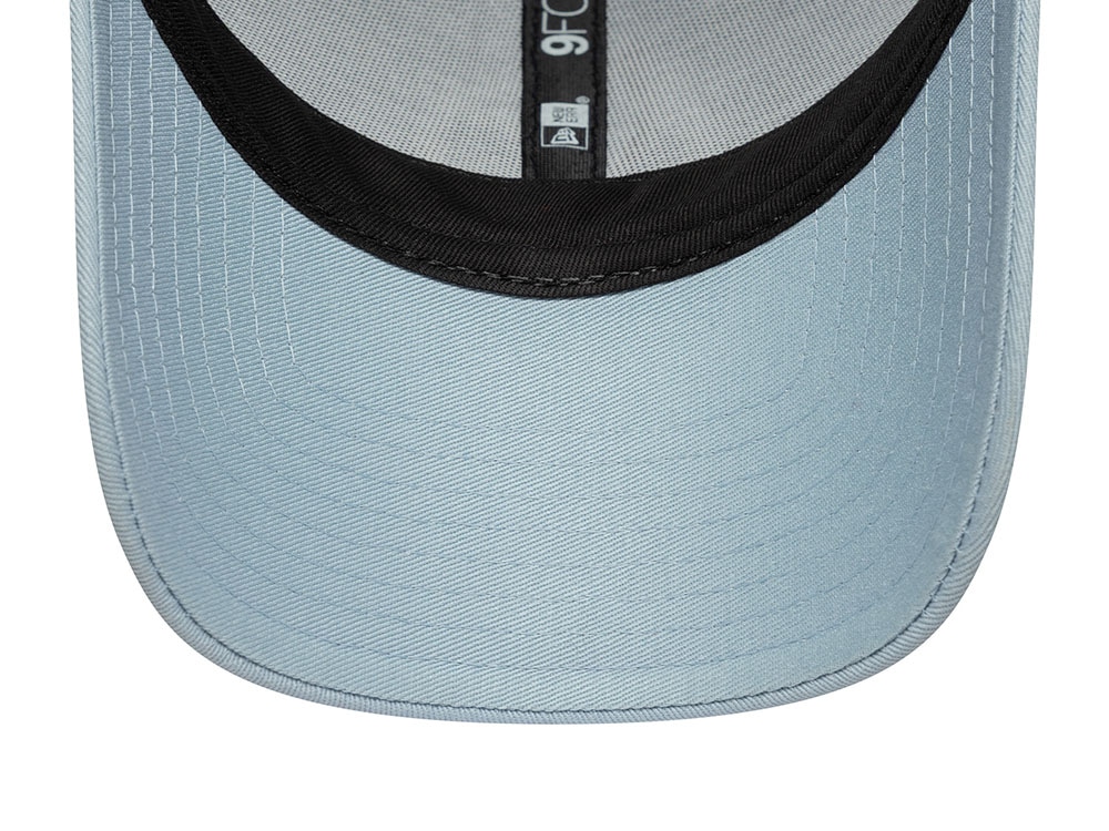New Era Vespa Essential Sky Blue Edition 9Forty Strapback Hat