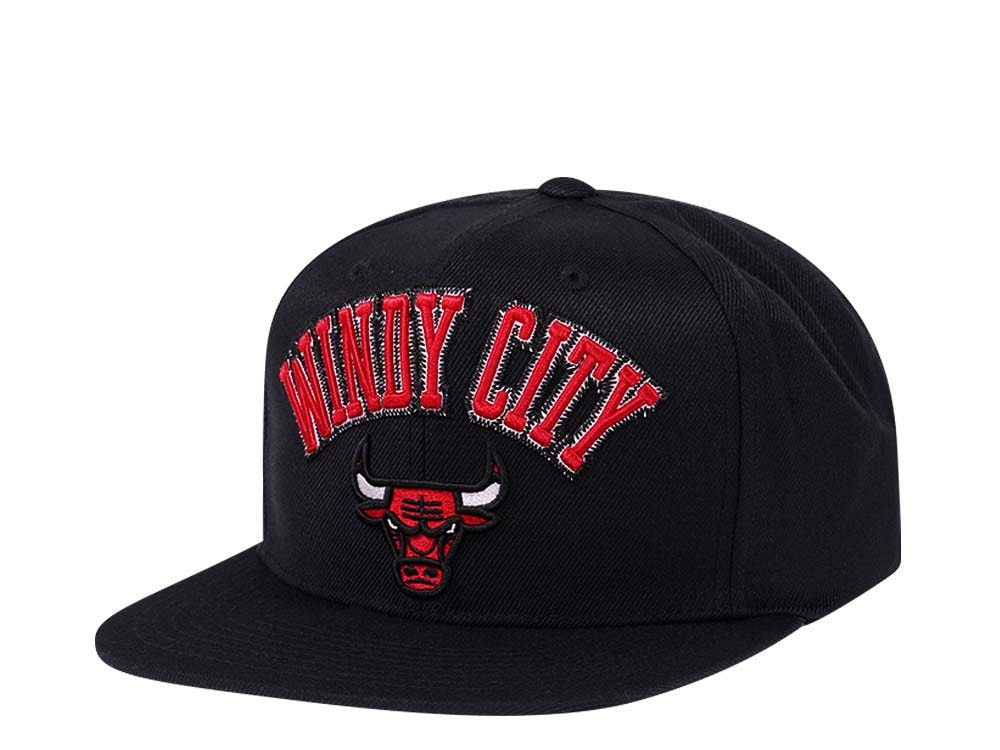 Mitchell & Ness Chicago Bulls Black Zig Zag Satin Undervisor Snapback Hat