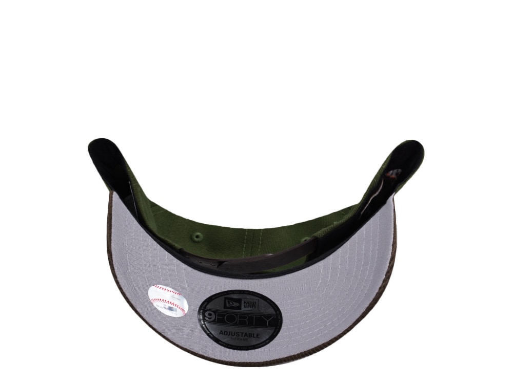New Era New York Yankees World Series 2000 Rifle Green Walnut Corduroy Two Tone Edition 9Forty A Frame Snapback Hat