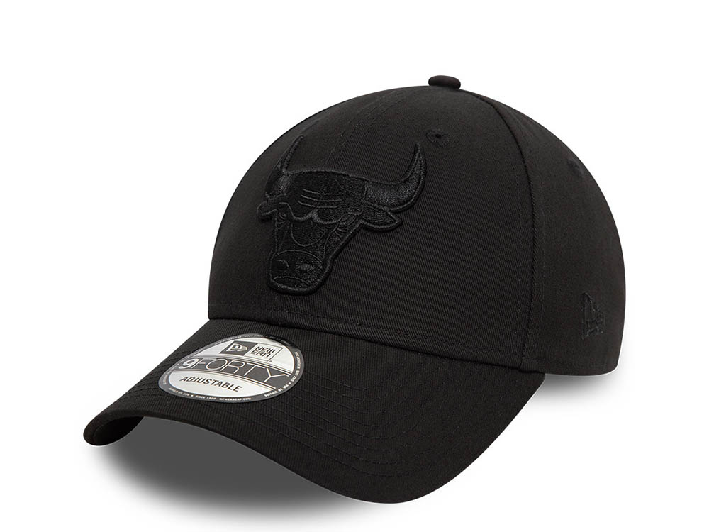 New Era Chicago Bulls NBA Essential Black 9Forty Strapback Hat