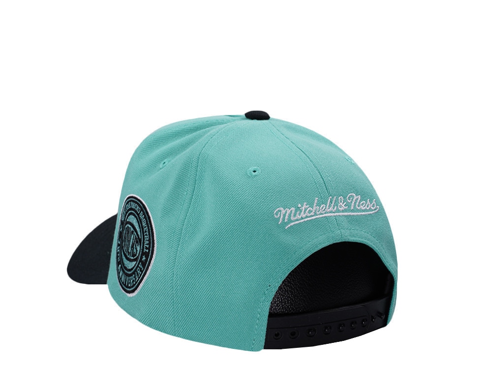 Mitchell & Ness New York Knicks NBA In The City Teal Edition Pro Pinch Fit Snapback Hat