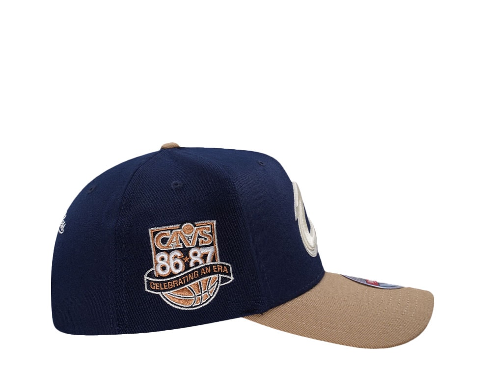 Mitchell & Ness Cleveland Cavaliers Sand Storm Classic Red Stretch Snapback Hat