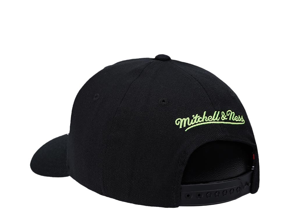 Mitchell & Ness Miami Heat Hardwood Classic Slime Drip Red Line Flex Snapback Hat