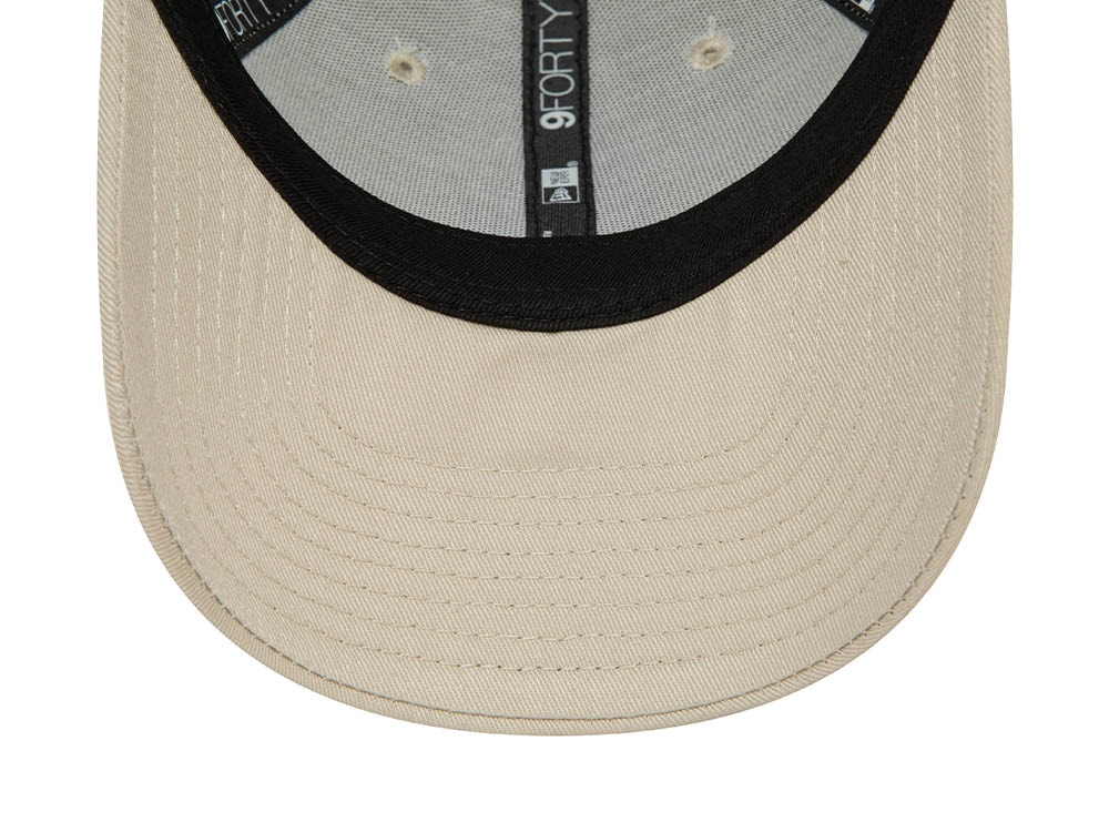 New Era New York Yankees League Essential Kids Stone 9Forty Strapback Hat