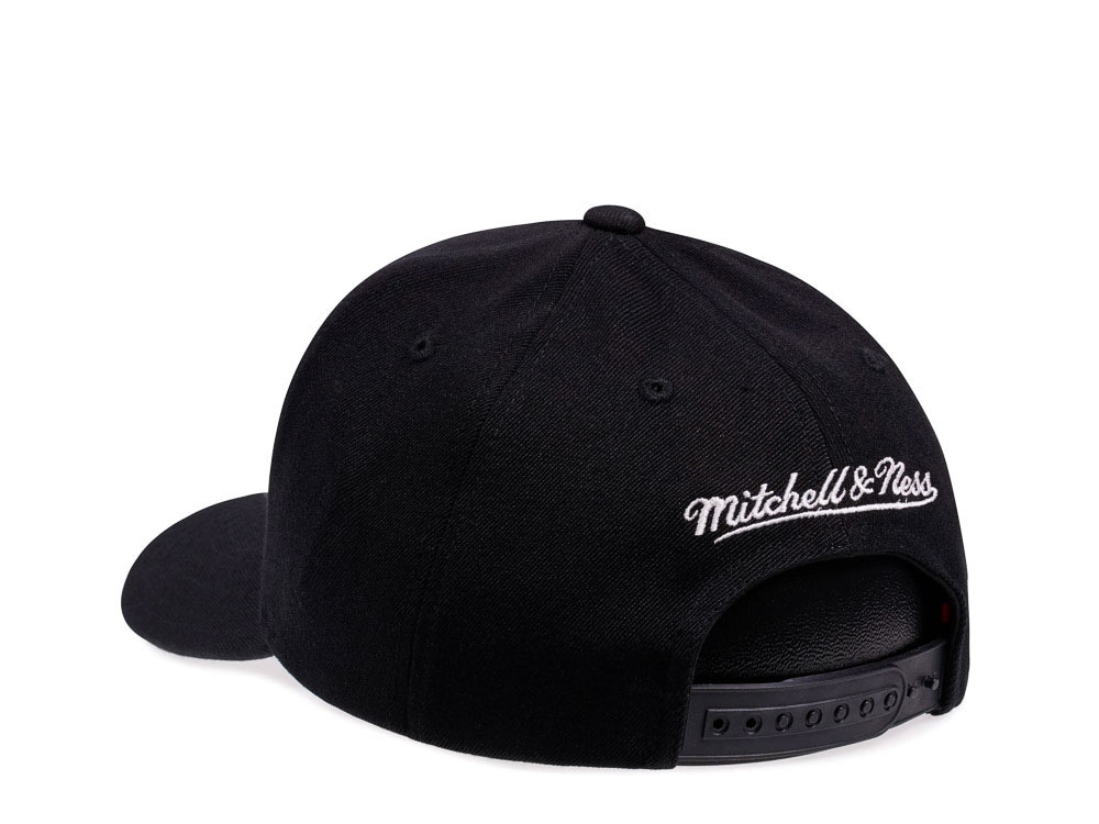 Mitchell & Ness Brooklyn Nets Casper Red Line Flex Snapback Hat