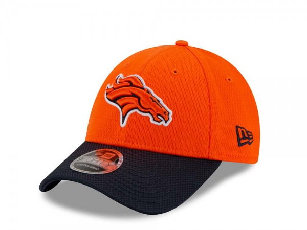 New Era Denver Broncos Road Sideline 9Forty Stretch Snapback Cap