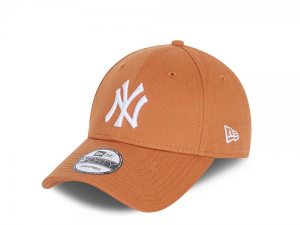 New Era New York Yankees Bronze Essential 9Forty Adjustable Cap